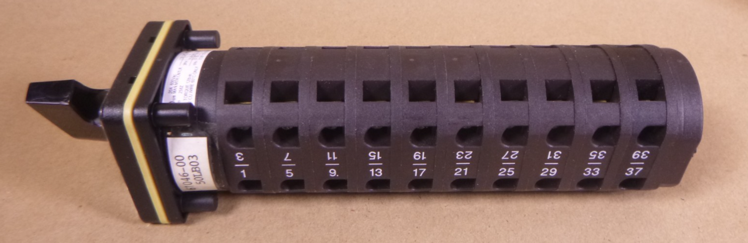 Salzer M221-61046 Rotary Cam Switch , 7.5kW 380-440V , 20A 600VAC | Electrical MRO Replacement Parts &amp; Components and Commercial Electrical Supplies Company