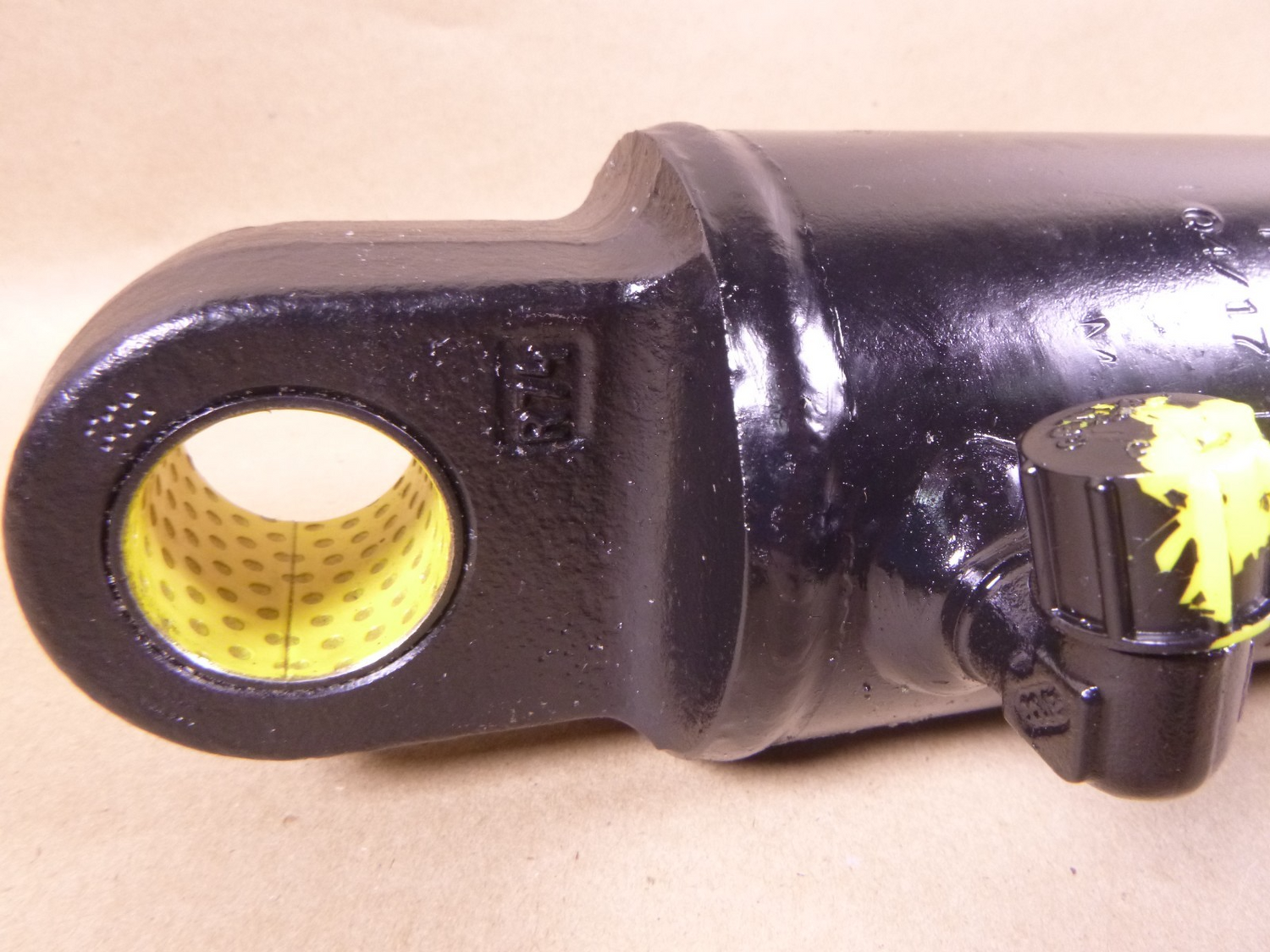 OEM CAT Caterpillar 9424323091 Right Hand Tilt Cylinder EC25KE Weber 94243-23091 | Industrial Tractor Parts Supplier and Surplus Tractor Parts &amp; Accessories