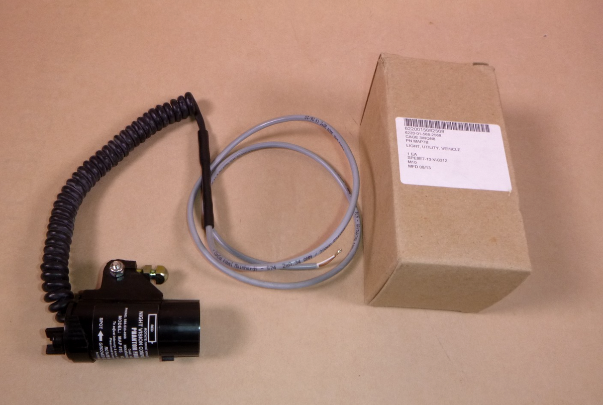 USGI M998 FMTV Night Vision Compatible Utility Light 28V Phantom Prods MAP 