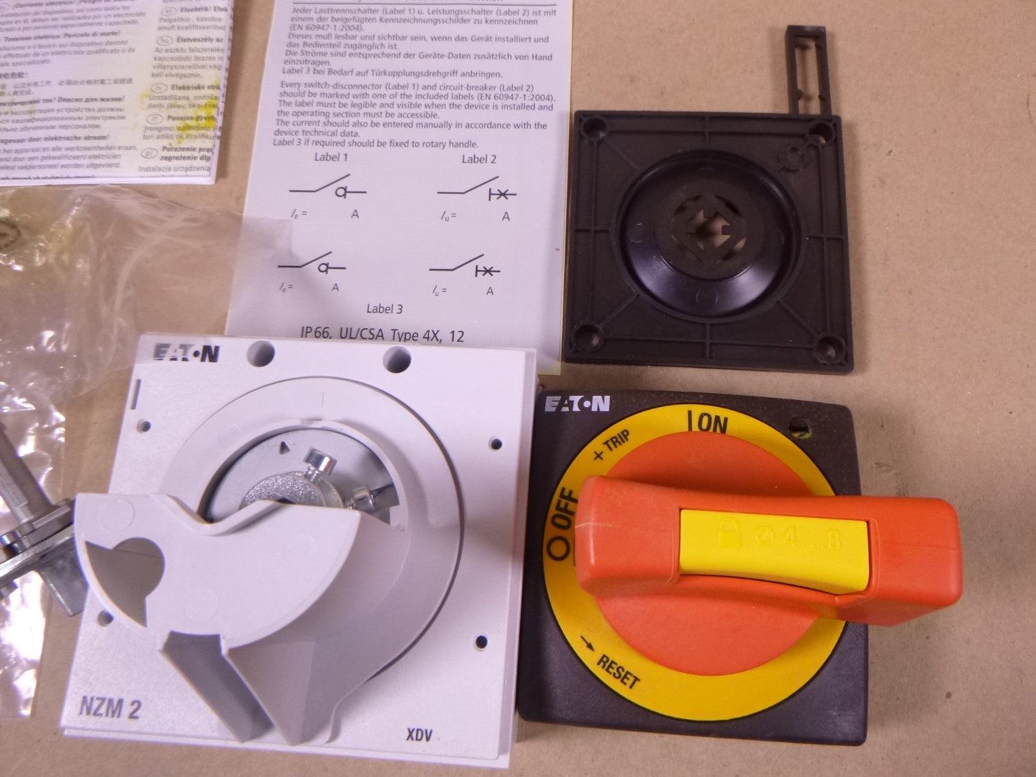 NZM2-XTVDVR-NA Eaton Door Coupling Rotary Handle