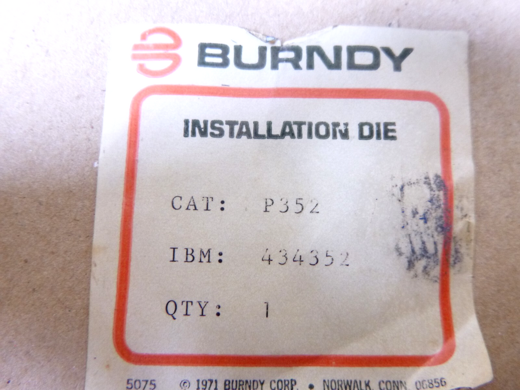 Burndy P352, 434352 P-Die Set, P-Die for Hydraulic Crimping Tools | Industrial MRO Tools and Replacement Industrial Equipment Components