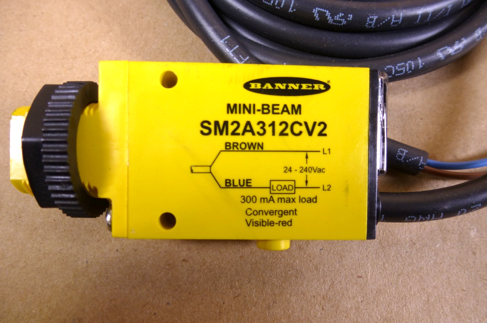 BANNER ENG. SM2A312CV2 MINI-BEAM Series Industry Standard Sensor 26185 | Electrical MRO Replacement Parts &amp; Components and Commercial Electrical Supplies Company