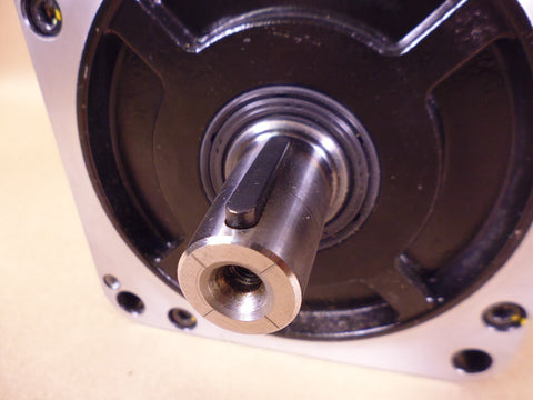 Kawasaki R2AA13200LCP2S ID 50601-1460 AC Servo Motor + PA035-017BC10S ENCODER *UNTESTED* | Industrial Electric Motors, Pumps & Parts