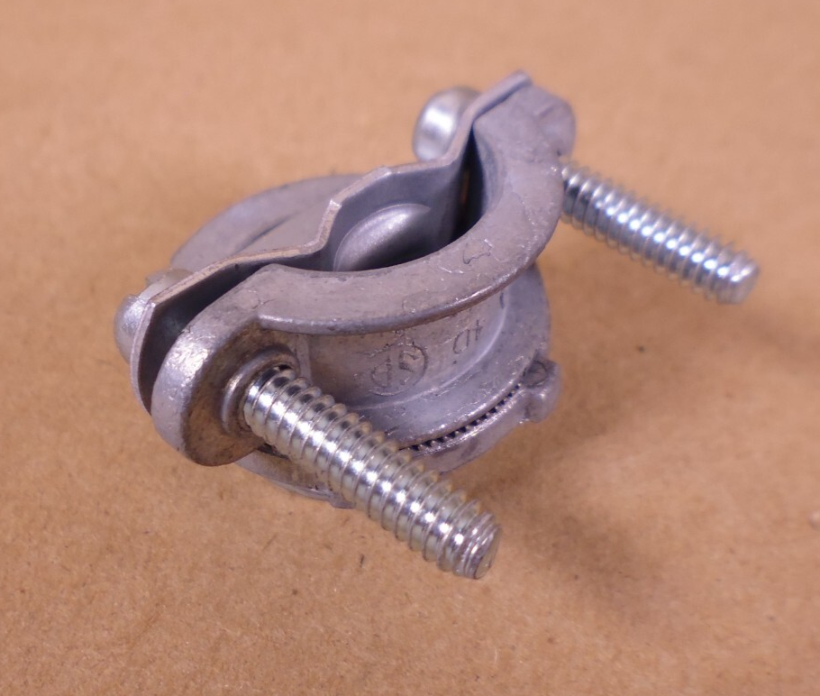 29x Hubbell-Raco 2863 Clamp Type Cable Connector, 3/4" Zinc NM Cable Connector | Electrical MRO Replacement Parts &amp; Components and Commercial Electrical Supplies Company
