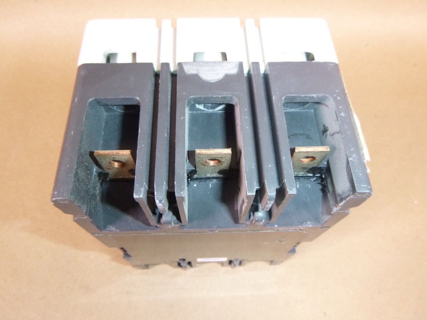 Eaton HFD3100 100 Amps 3-Pole 600 VAC 250 VDC Circuit Breaker W/ Padlock latch | Electrical MRO Replacement Parts &amp; Components and Commercial Electrical Supplies Company