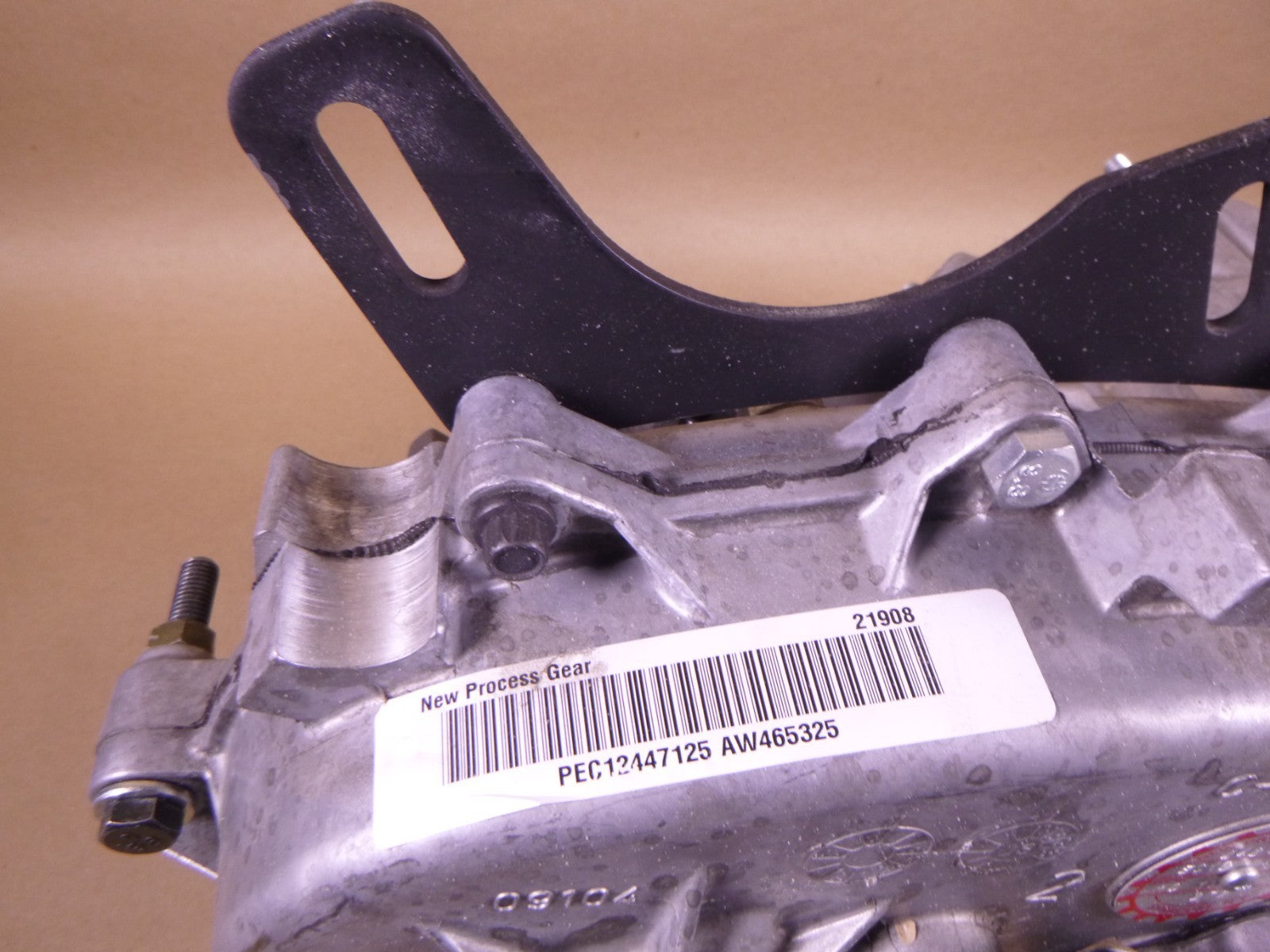 Humvee HMMWV 242 Transfer Case 12447125 , 272 Ratio, 2520-01-409-2512 | Genuine HMMWV Replacement Parts and Military Surplus Humvee Parts &amp; Accessories