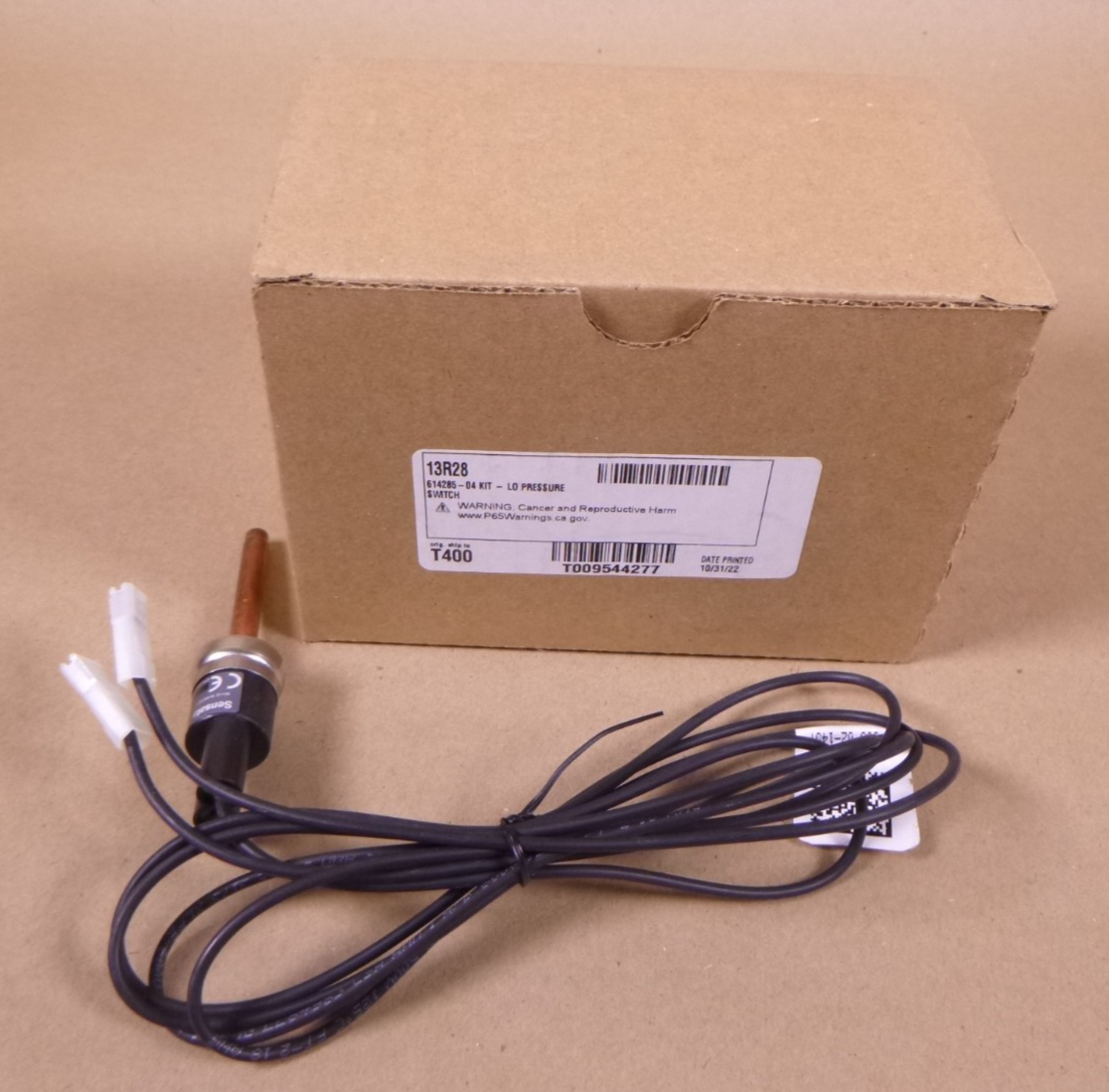 Lennox 614285-04 Low Pressure Switch Actuates At 90 Psi Resets At 40 Psi 13R28 | Electrical MRO Replacement Parts &amp; Components and Commercial Electrical Supplies Company