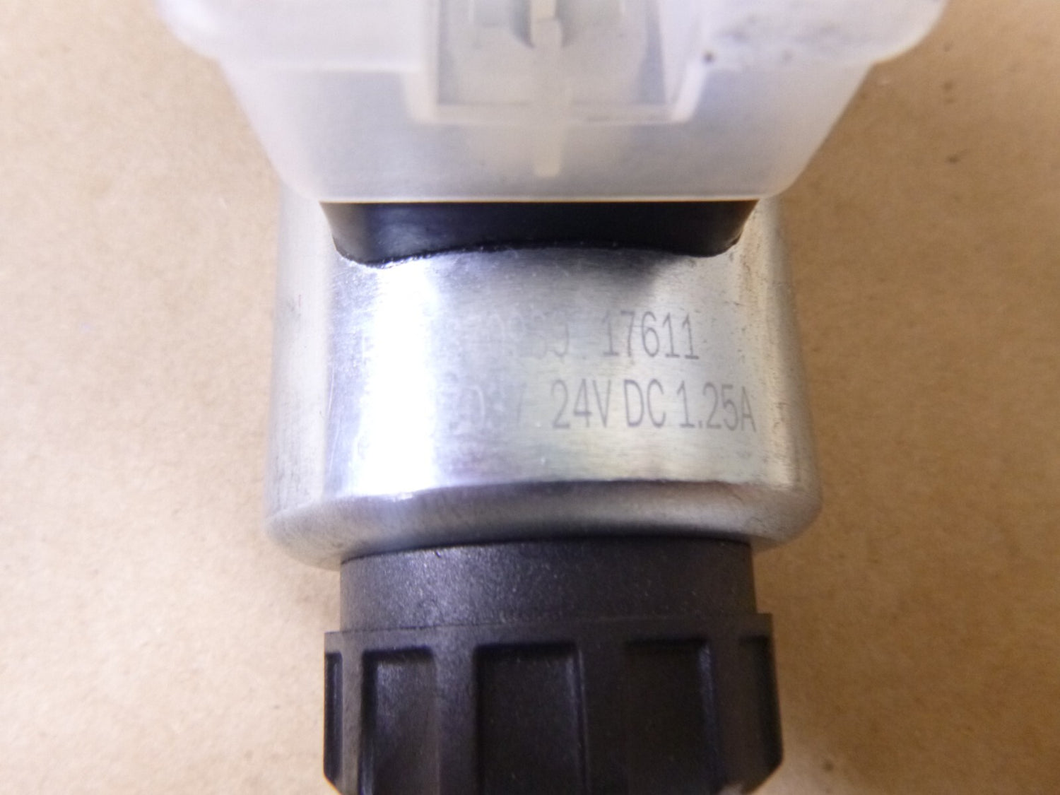 New Rexroth Hydraulics R900948650, 4WE6J73-6X/EG24N9K4/A12B08 Spool Valve 24 Vdc | Electrical MRO Replacement Parts &amp; Components and Commercial Electrical Supplies Company