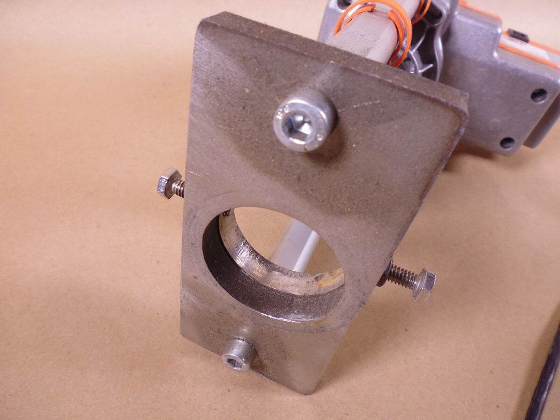 Belimo WGVL+RVB24-3 Warren Glove Control Valve 24V , 1010 lbf / 4500N *UNTESTED* | Industrial MRO Replacement Parts, Manufacturing Machine Parts &amp; Components, Heavy Equipment Parts Supplier