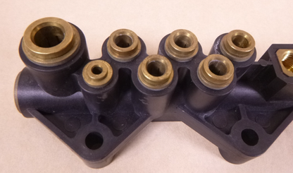 12-18051-000 Air Line Junction Block / Air Manifold, for Freightliner FL Trucks