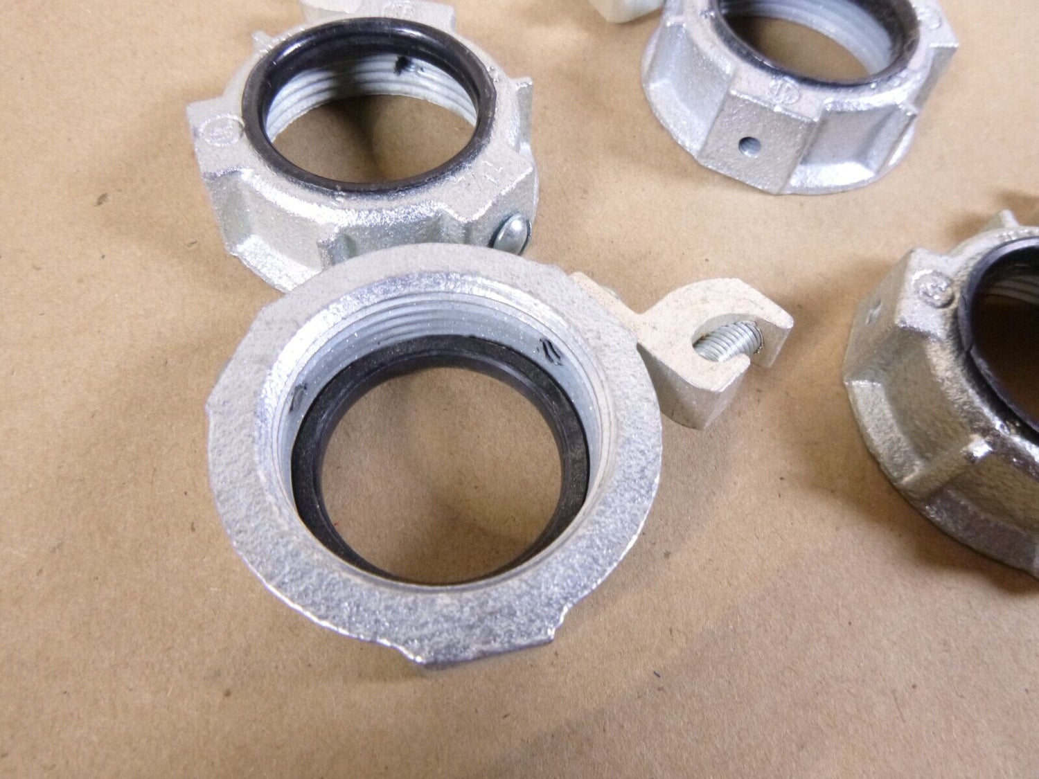 1-1/4" Inch Insulated Grounding Bushing Steel Aluminum Lug 4-14 (4 Piece Lot) | Industrial Replacement Nuts &amp; Bolts Distributor and Machinery Screws &amp; Fasteners Supply
