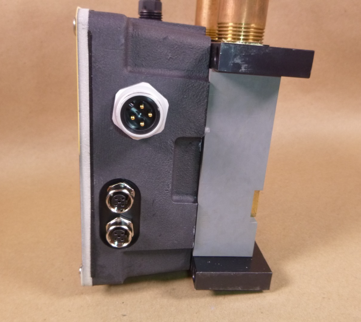 U100064-00 Rocon Delta Point Manifold for Robotic Welders 12 GPM, 24 Vdc | Electrical MRO Replacement Parts &amp; Components and Commercial Electrical Supplies Company