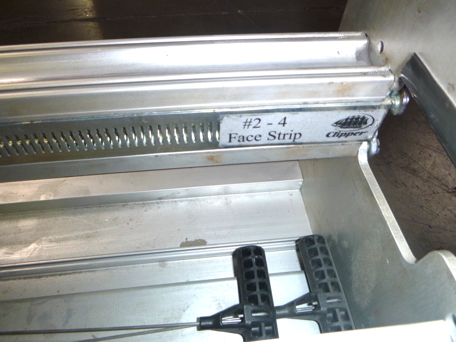 36" Inch Flexco Clipper Manual Conveyor Belt Roller Lacer RL-36 W/ 2 Lacer Pins