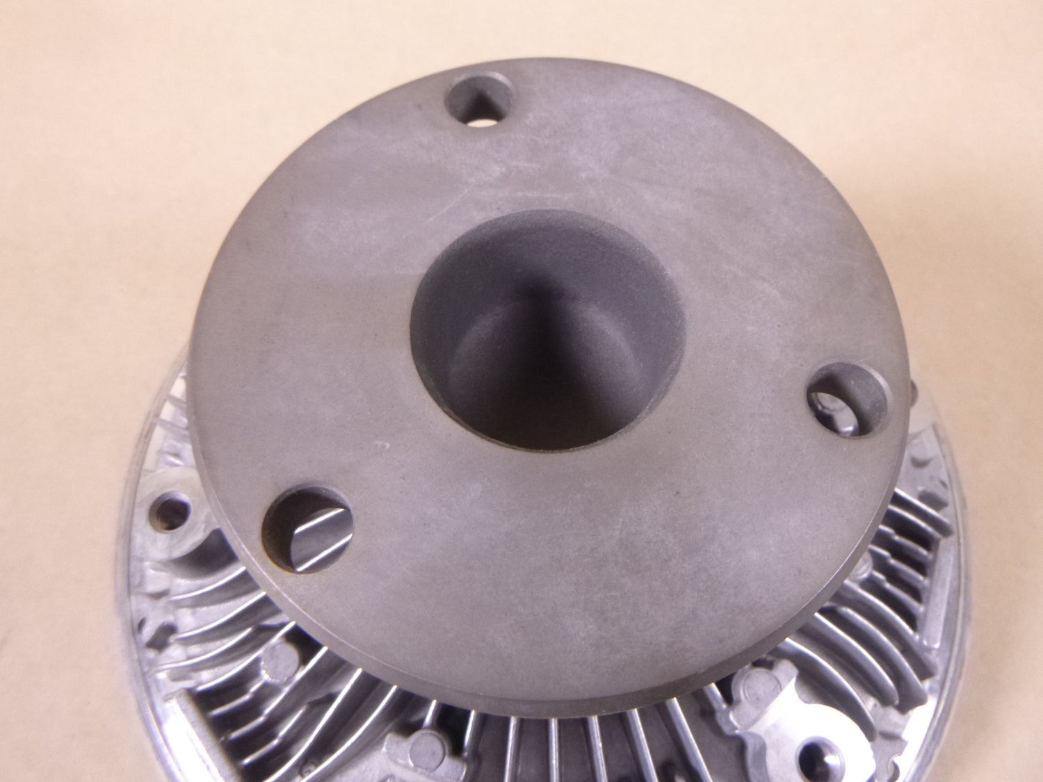 504029738 Iveco Radiator Cooling Fan Clutch For MRAP Eurocargo 2930-01-557-5975