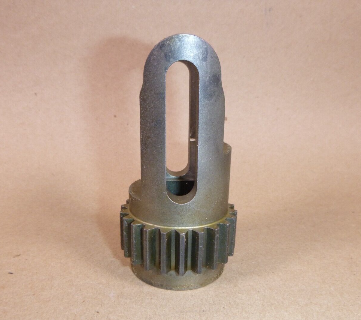 USGI M146 6-Ton Semi Trailer 22 Tooth Ratchet Wheel 8376604, 3020-00-693-0990 | Replacement Truck Parts, Trailer Accessories, Automobile Supplies, Car Parts &amp; Accessories