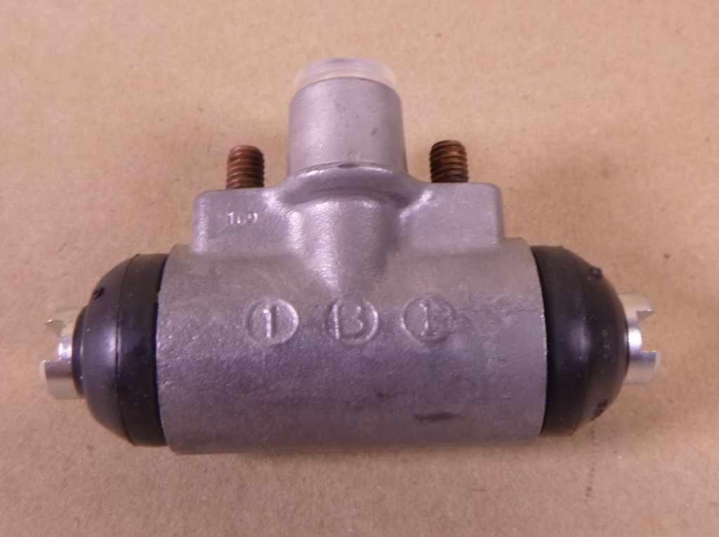 43092-1053 Kawasaki Cylinder Rear Wheel 430921053 Genuine Kawasaki OEM | Replacement Truck Parts, Trailer Accessories, Automobile Supplies, Car Parts & Accessories