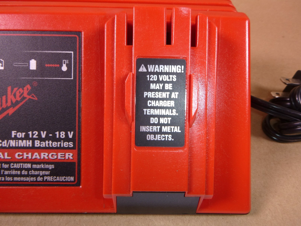 48-59-0255 Milwaukee Power Plus Universal One Hour NiCd AC Charger | Industrial MRO Tools and Replacement Industrial Equipment Components