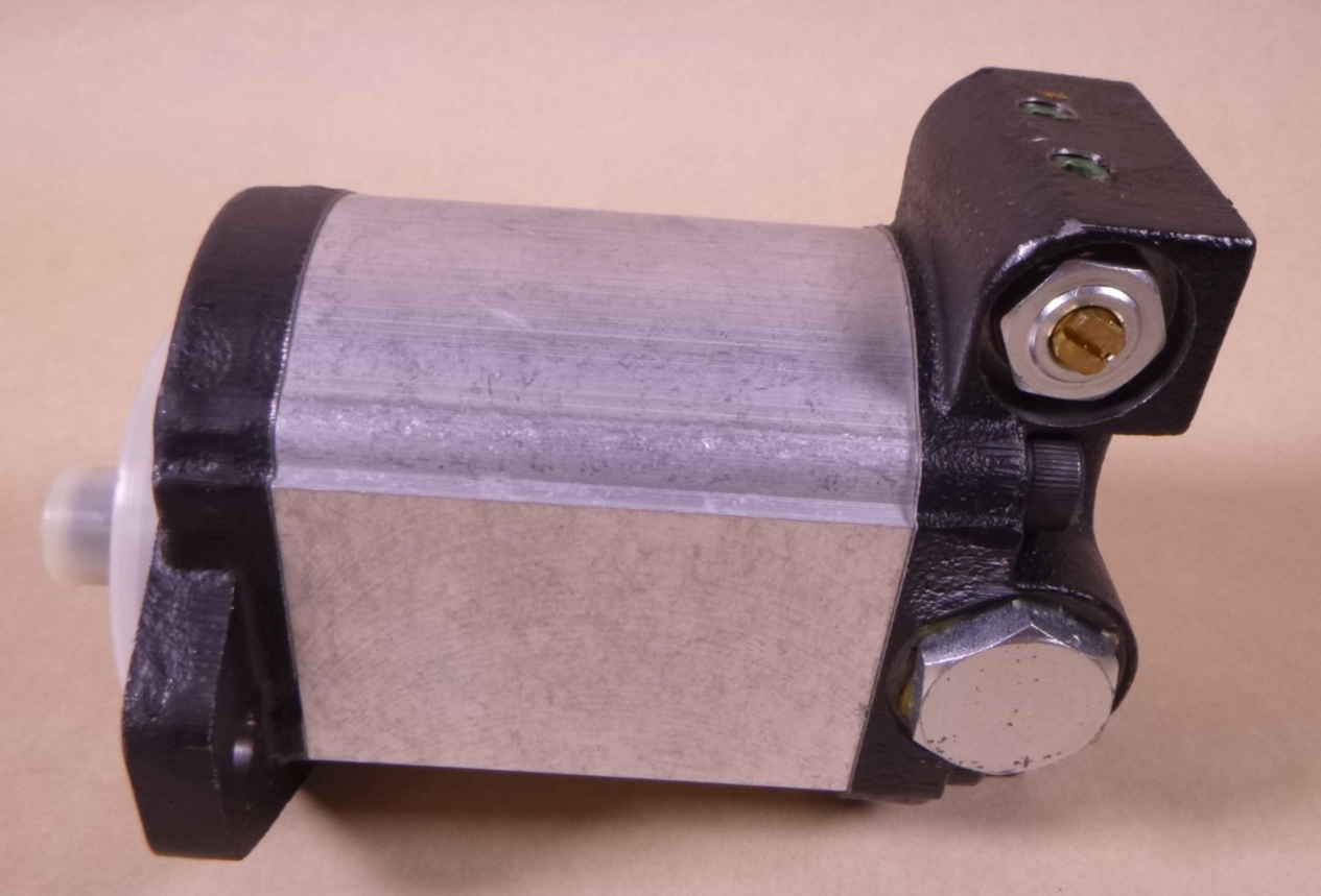 Casappa 02005952 Power Steering Pump For MRAP OshKosh 3858880 , 2530-01-586-3817