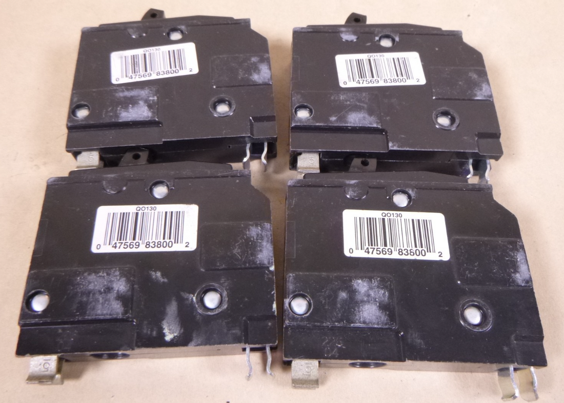 (Lot Of 4) SQUARE D 30A Amp QO130 Plug-On Circuit Breaker 120/240V NOS | Electrical MRO Replacement Parts &amp; Components and Commercial Electrical Supplies Company