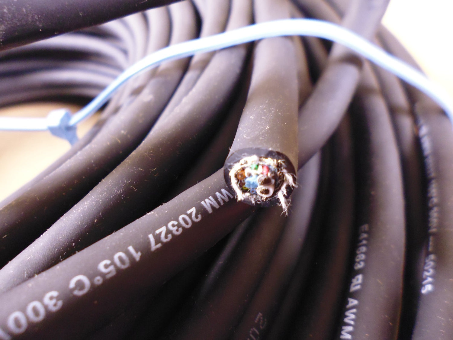 Allen-Bradley 2090-XXNFMF-S90 SER. A Kinetix Drive Feedback Cable , 90M | Electrical MRO Replacement Parts &amp; Components and Commercial Electrical Supplies Company