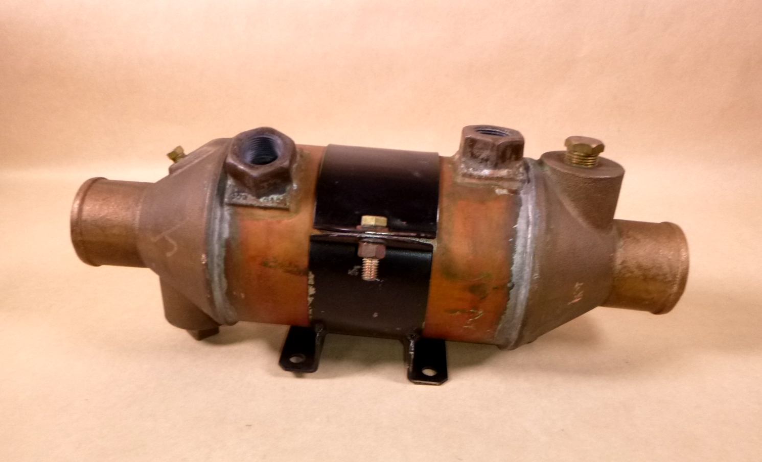 23525273 Detroit Diesel Marine Gear Oil Cooler W/ Mounting Bracket New Old Stock