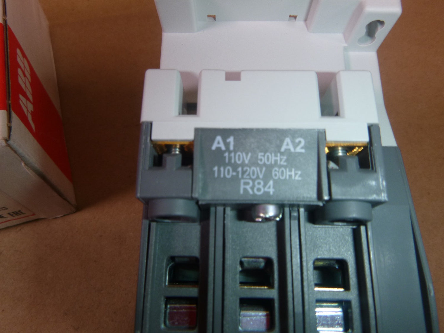 A40-30-10-84 ABB Contactor, 3 Pole, 42A, 110-120VAC@60Hz Coil, DIN Rail, NEW