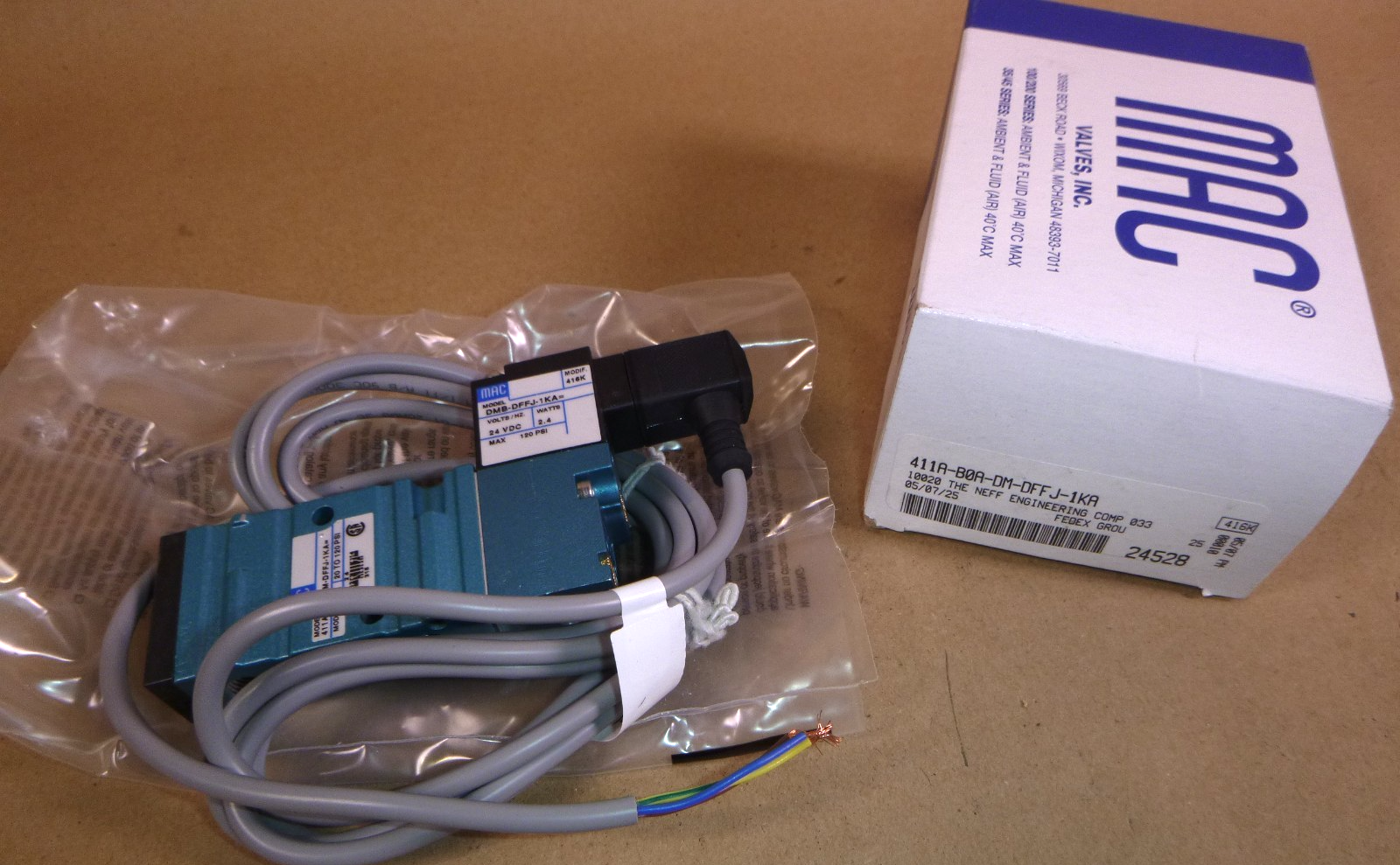 411A-B0A-DM-DFFJ-1KA MAC Valves 5/2 Way Single Solenoid Piloted Valve 20-120 Psi