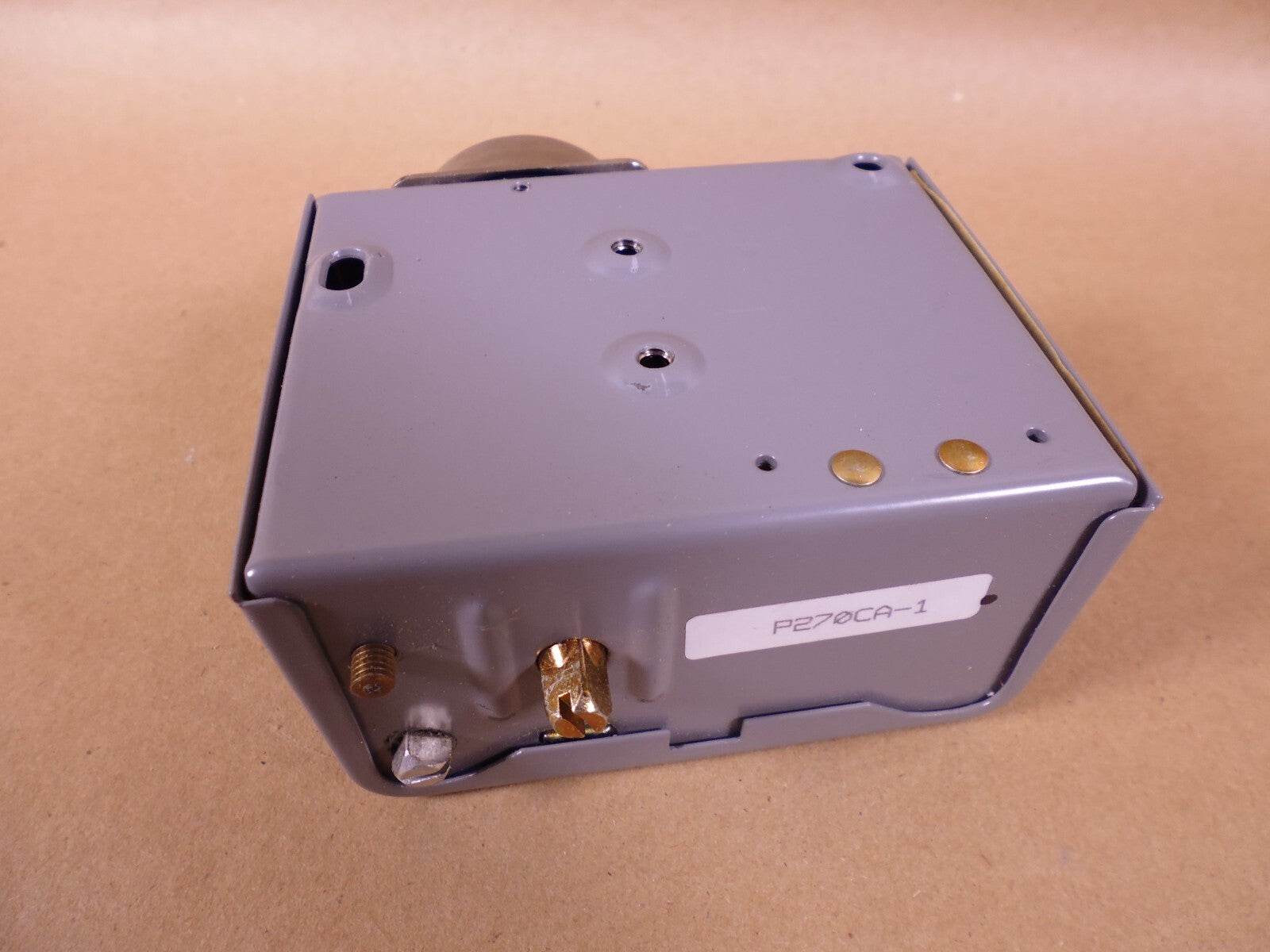 Johnson Controls P270CA-1C Open High Pressure Control 20"Hg. 100PSIG 1/4" | Industrial MRO Replacement Parts, Manufacturing Machine Parts &amp; Components, Heavy Equipment Parts Supplier