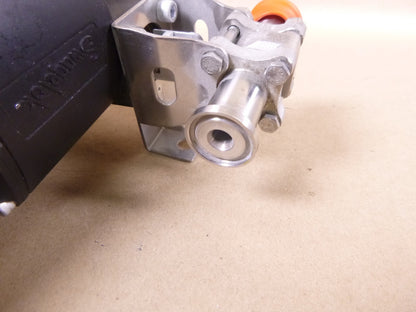 SWAGELOK 133 Series Pneumatic Spring Return Actuator W/ 3/4" Sanitary Valves | Industrial MRO Replacement Parts, Manufacturing Machine Parts &amp; Components, Heavy Equipment Parts Supplier