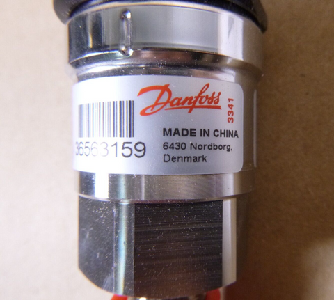 Danfoss 060G1563 MBS 3000 Pressure Transmitter, 0 to 14.5 psig, 4-20 mA Din Plug