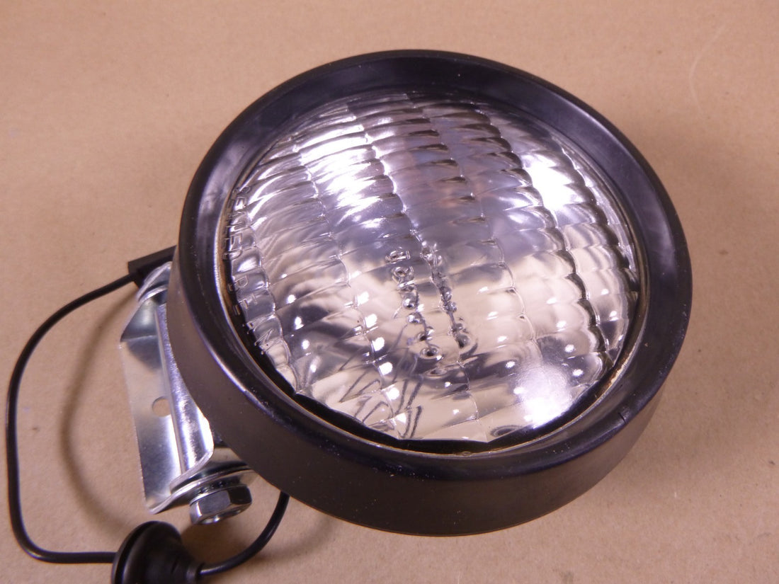 A06-18260-000 Grote Truck Utility Light Fits Freightliner , 6220-01-338-5773 | Replacement Truck Parts, Trailer Accessories, Automobile Supplies, Car Parts &amp; Accessories