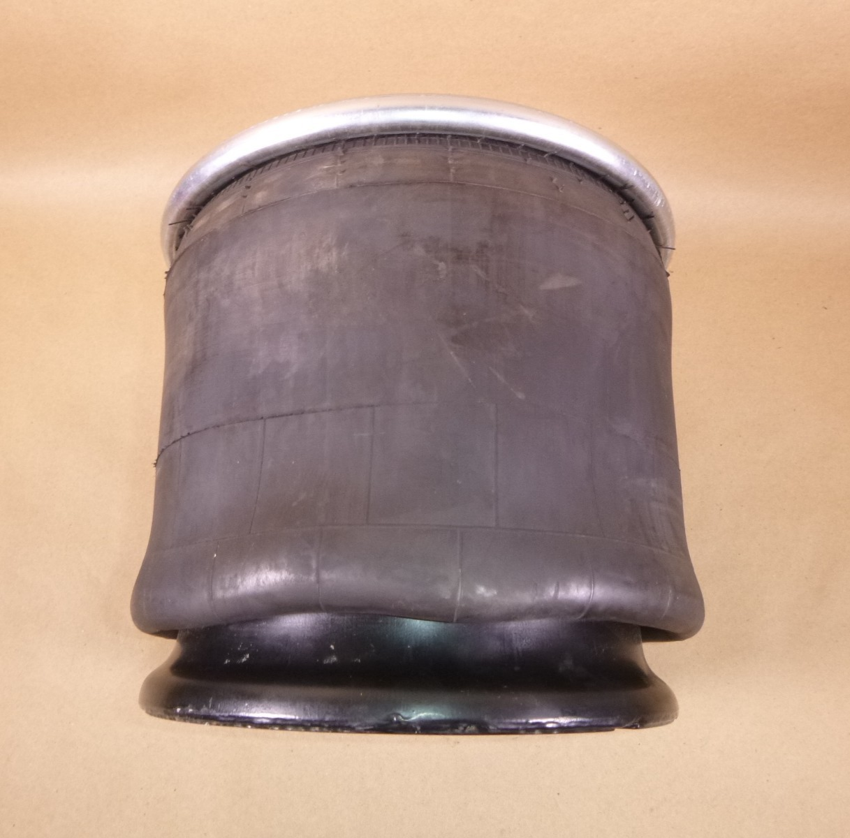 90557345 SAF Holland Air Spring Assembly NEW