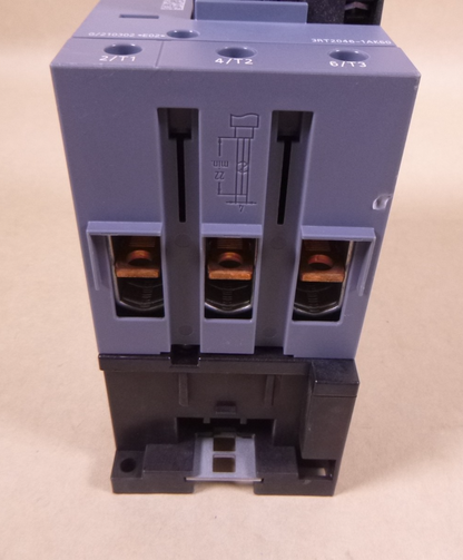 Siemens 3RT2046-1AK60 Contactor 95 Amp 400V 45kW , 110/120V 50/60Hz | Electrical MRO Replacement Parts &amp; Components and Commercial Electrical Supplies Company