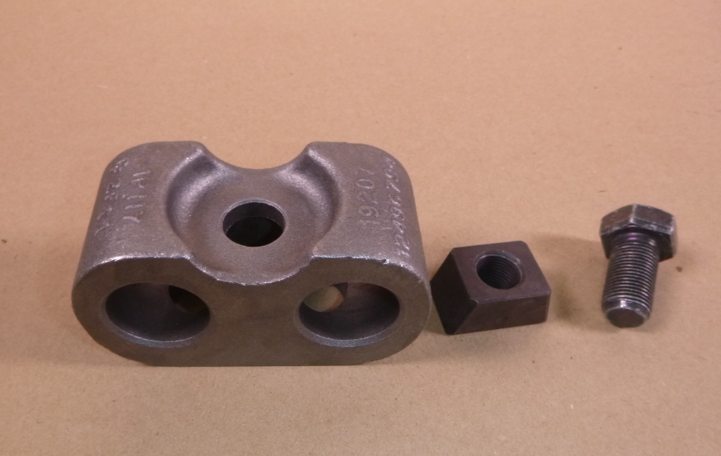 USGI AMPV Bradley Track Shoe Connecting Link 12496794, 2530-01-587-6762 | Replacement Truck Parts, Trailer Accessories, Automobile Supplies, Car Parts &amp; Accessories