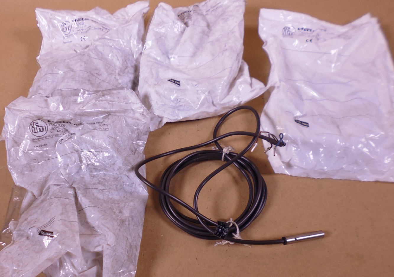 (LOT OF 5) IFM Efector IT5003 Inductive Sensor ITB3001-ANOG | Electrical MRO Replacement Parts &amp; Components and Commercial Electrical Supplies Company