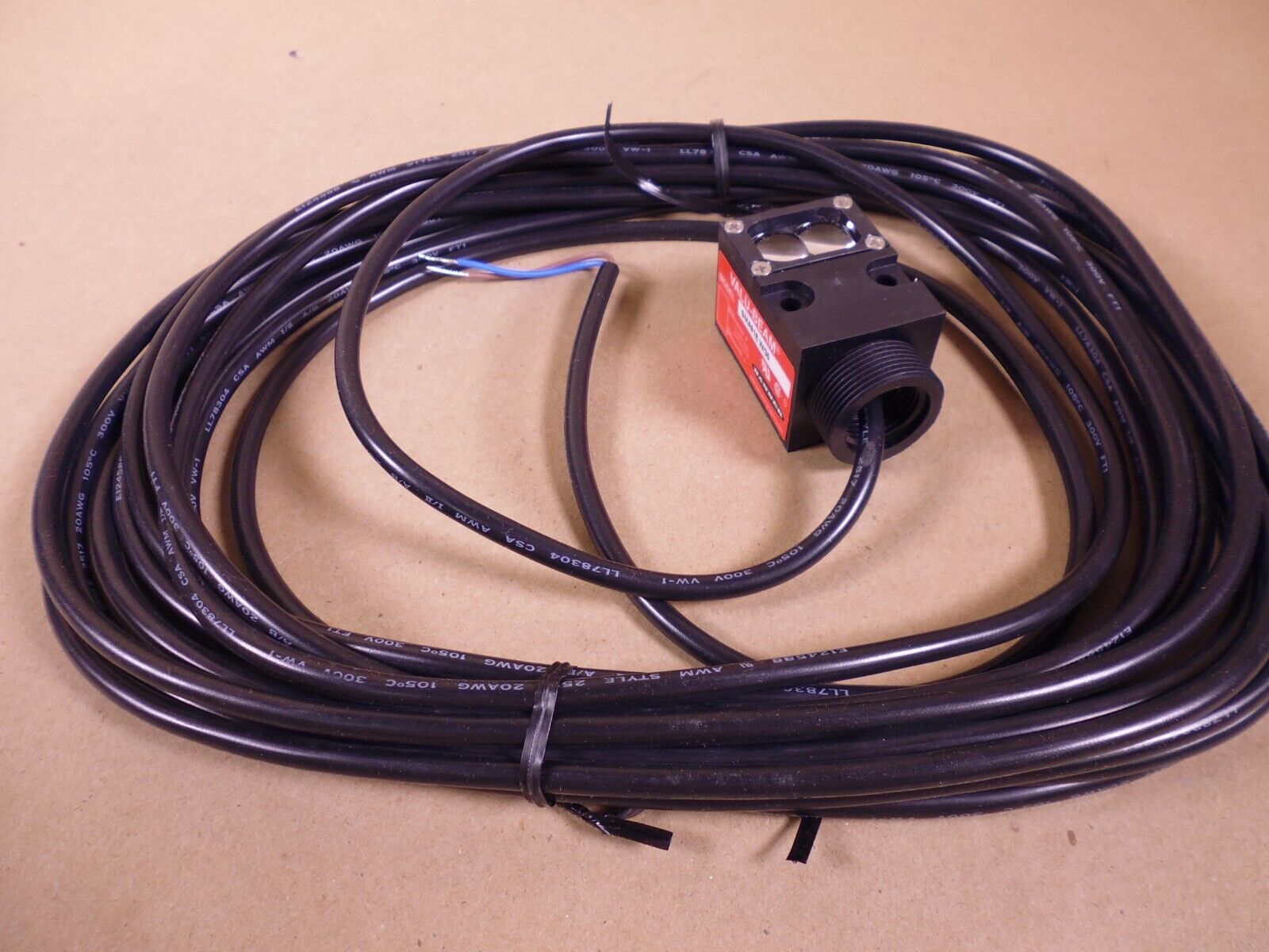NEW Banner 25947 Photoelectric Sensor SMA91E W/30 / SMA91EW30 VALU-BEAM | Electrical MRO Replacement Parts &amp; Components and Commercial Electrical Supplies Company