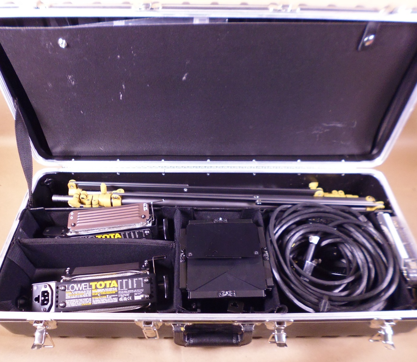 (Light Set) Lowell Light Omni Tota Cables, Stands, Umbrella, Hard Case | Electrical MRO Replacement Parts &amp; Components and Commercial Electrical Supplies Company