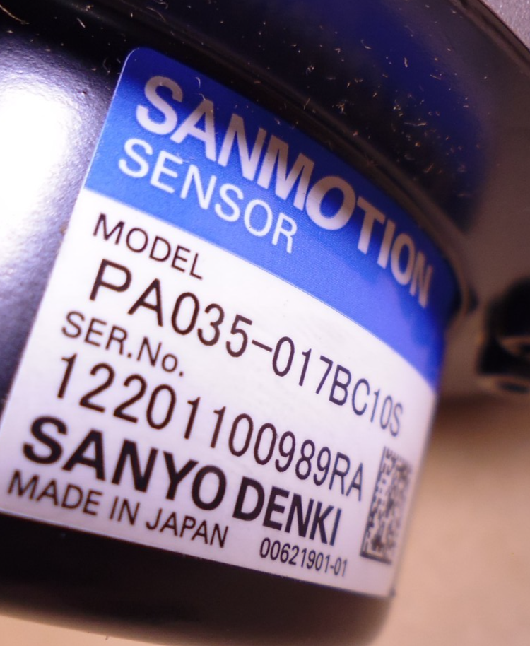 Kawasaki R2AA13200LCP2S ID 50601-1460 AC Servo Motor + PA035-017BC10S ENCODER *UNTESTED* | Industrial Electric Motors, Pumps & Parts