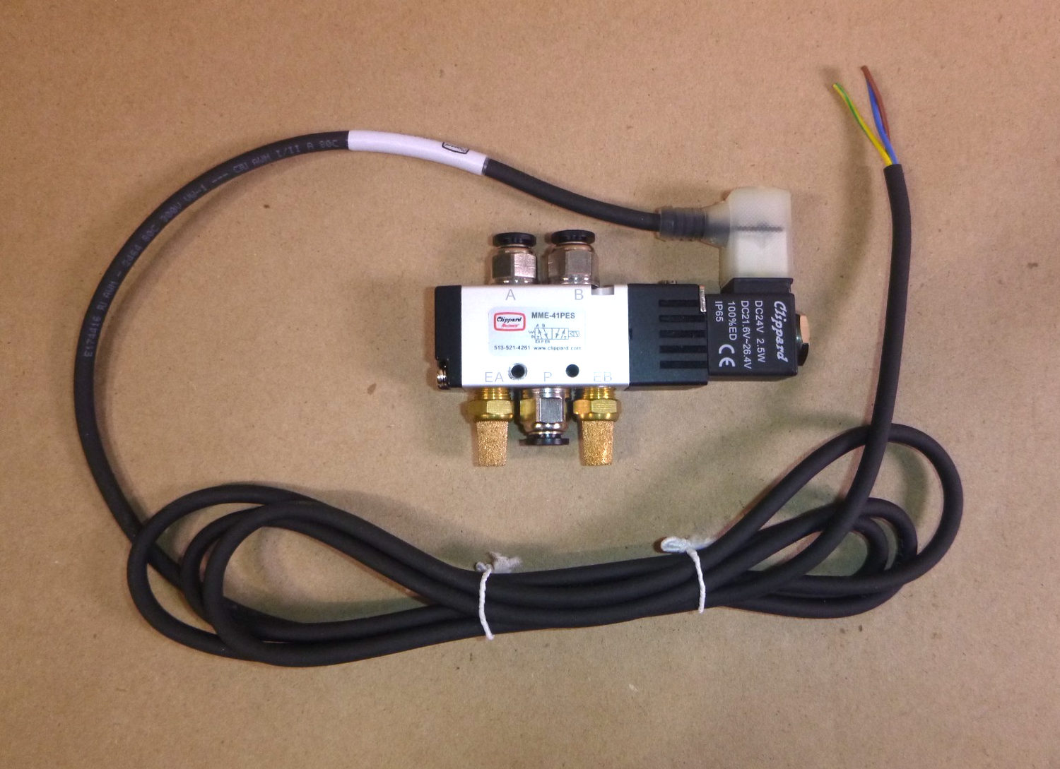 Clippard MME-41PES, 24VDC 5 Port 4-Way Solenoid Valve W/ DIN Lead Wire CC-ILL-P6