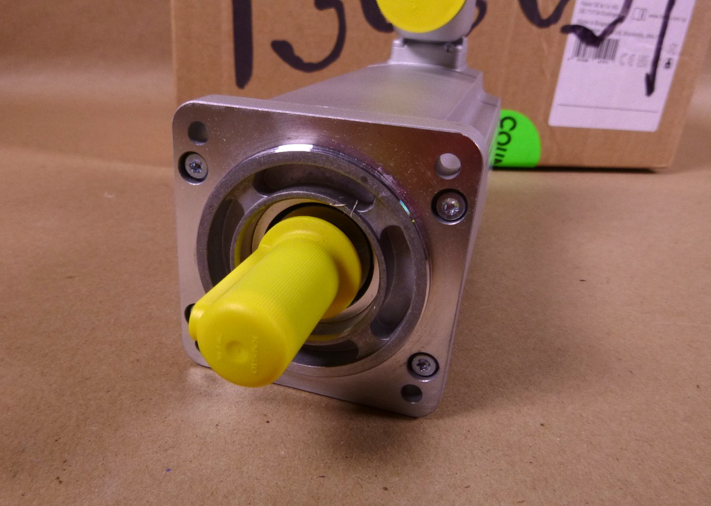 EMMT-AS-60-L-HS-RS Festo Servo Motor 5242216, 680Volt 440W 1.66Nm 14000 1/min | Industrial Electric Motors, Pumps & Parts