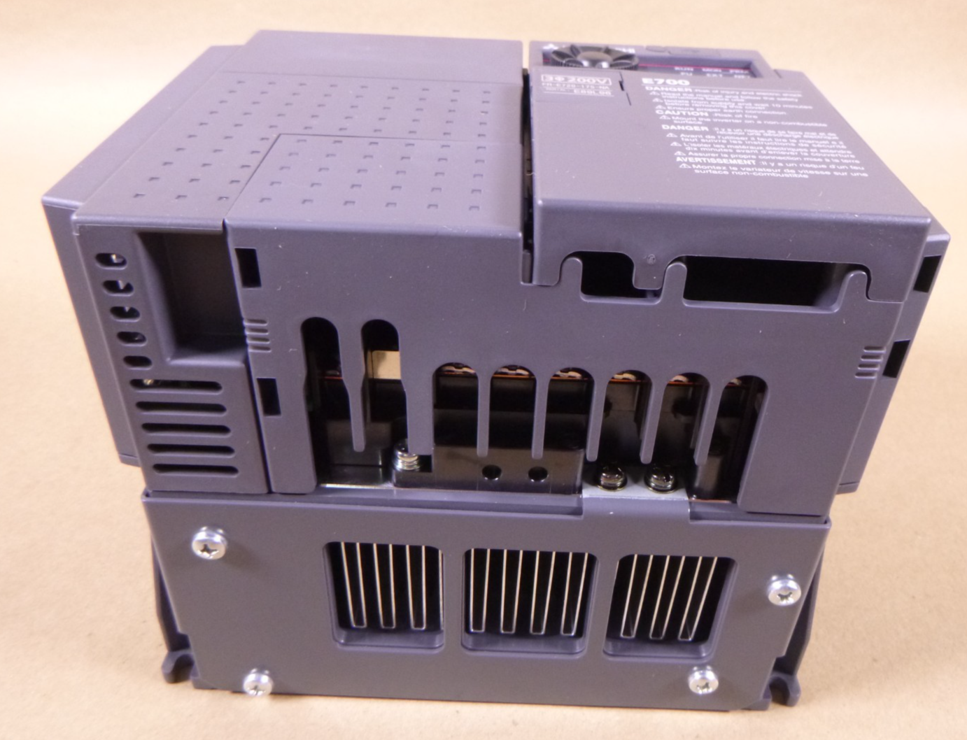 Mitsubishi E700 Series Inverter FR-E720-175-NA 5HP 200-240VAC 3PH | Electrical MRO Replacement Parts &amp; Components and Commercial Electrical Supplies Company