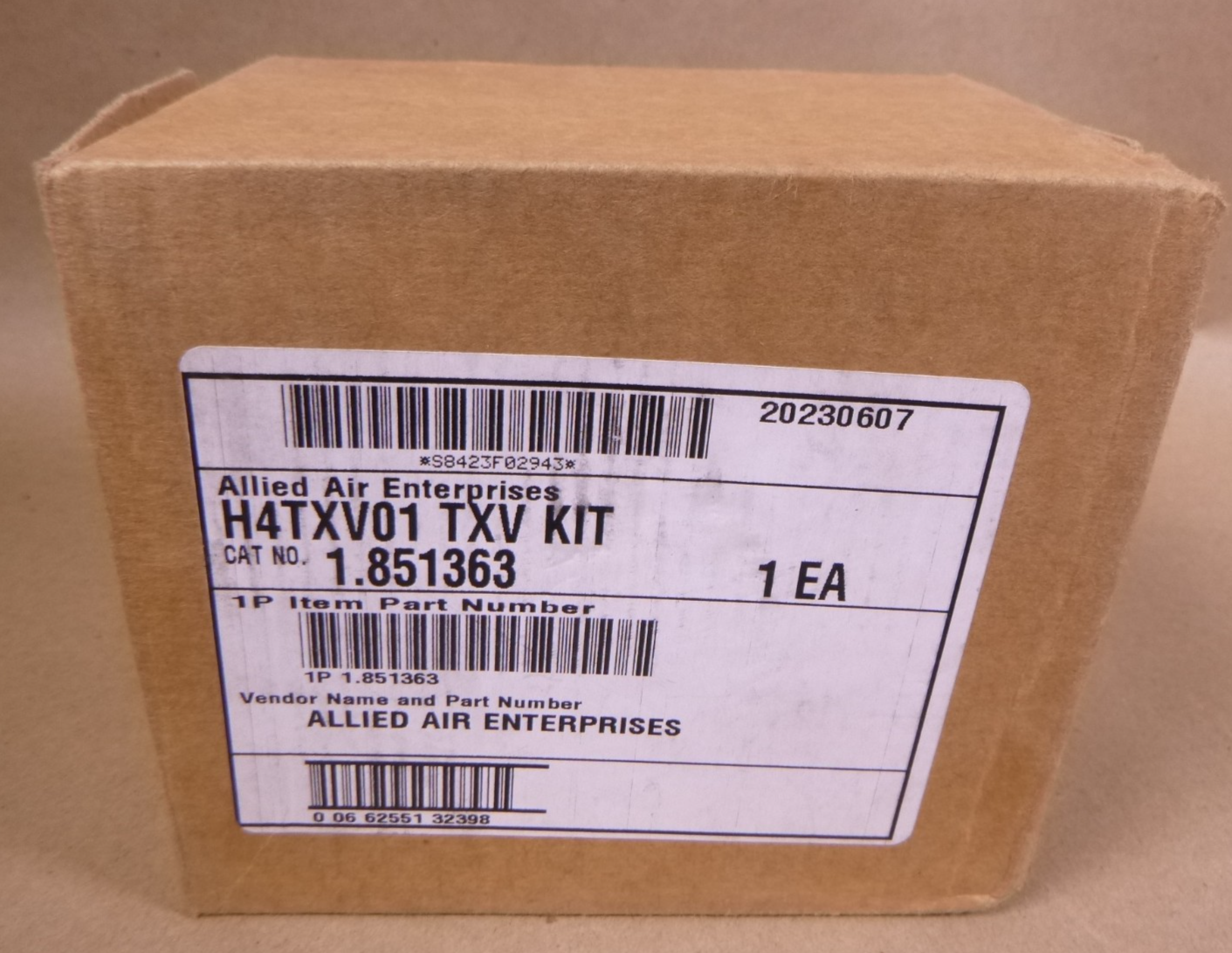 H4TXV01 TXV Kit Allied Parker 1.851363 Expansion Valve HXCE3ZX200 | Electrical MRO Replacement Parts &amp; Components and Commercial Electrical Supplies Company