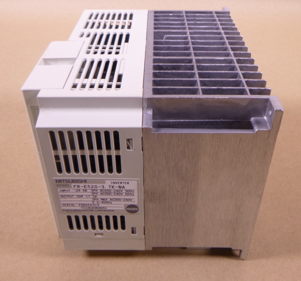 Mitsubishi FR-E520-3.7K-NA VFD 5HP Inverter 24.4A/17.5A 3PH 200-240VAC E500