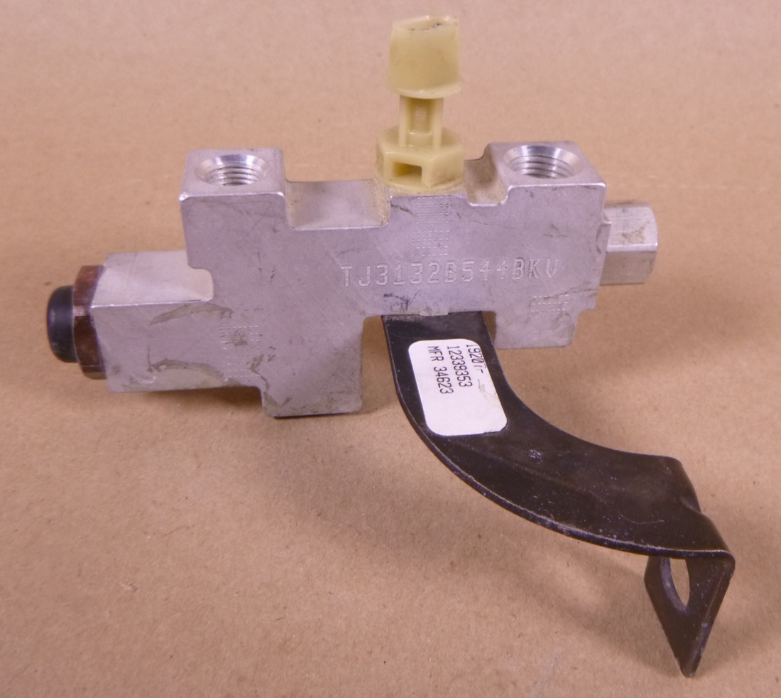 HMMWV M998 Master Cylinder Regulating Valve , 12339353 , 4820-01-186-0822 | Genuine HMMWV Replacement Parts and Military Surplus Humvee Parts &amp; Accessories