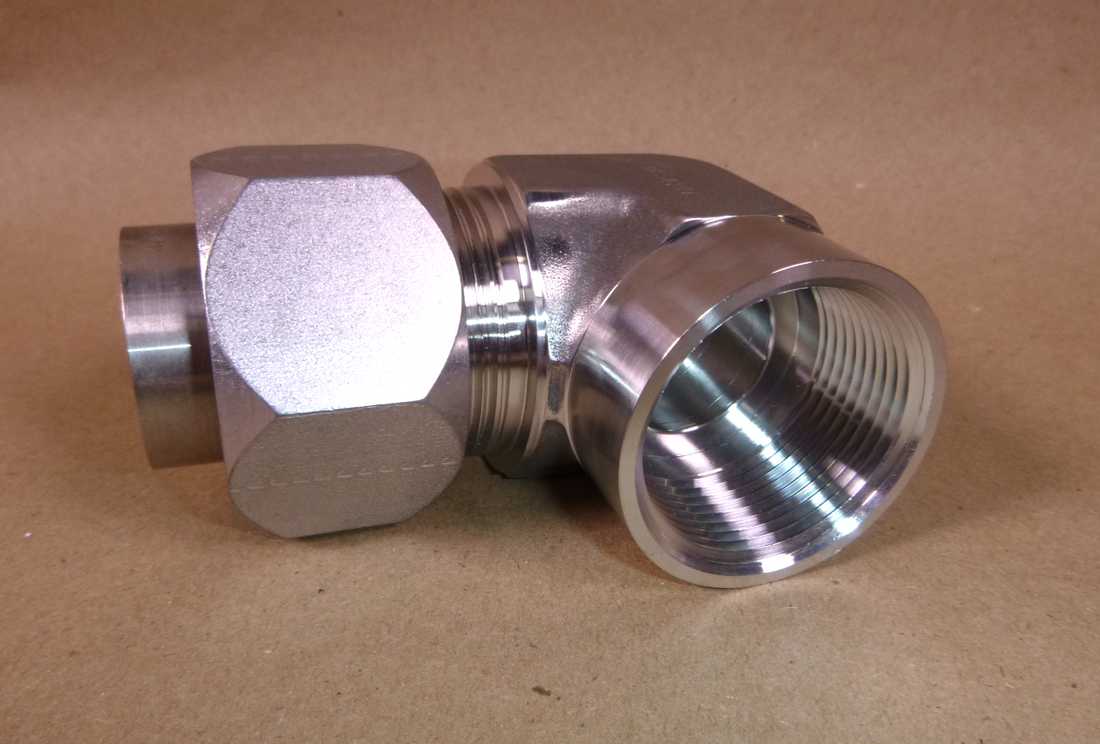 1-1/4" Tube To Pipe Stainless Steel Hydraulic 90° Elbow 37° Flare JIC To FNPT