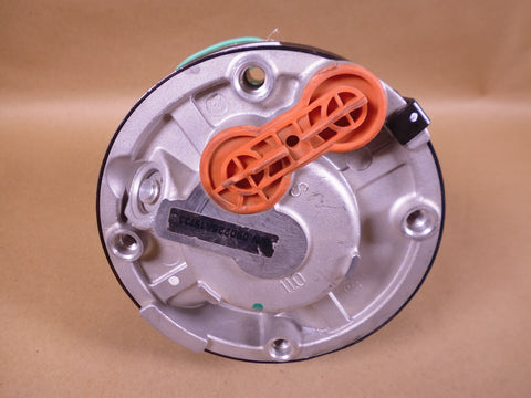 M1114 Humvee AC Compressor w/ 1 wire 638652 RCSK17567 12469151 4130-01-420-8306 | Genuine HMMWV Replacement Parts and Military Surplus Humvee Parts & Accessories