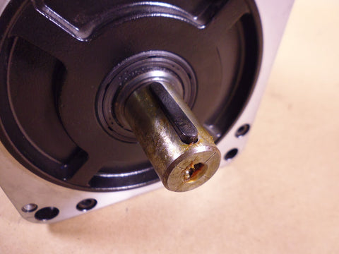 Kawasaki R2AA13200LCP2S ID 50601-1460 AC Servo Motor (No Encoder) *UNTESTED* | Industrial Electric Motors, Pumps & Parts