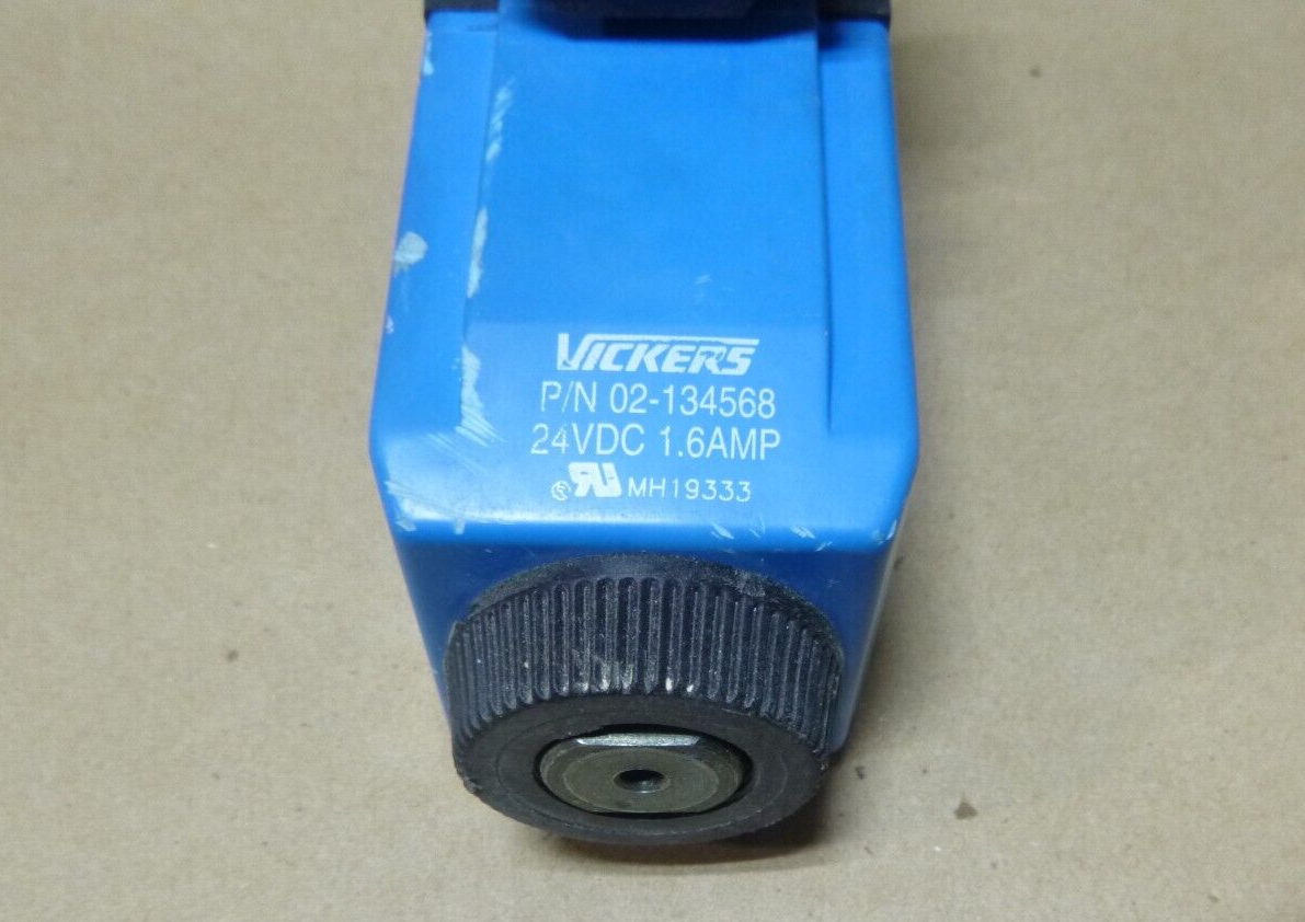 EATON VICKERS Hydraulic Throttle Valve, 4 Way, 24VDC, 2 GPM, 5000 Psi, 02-135168 | Industrial MRO Replacement Parts, Manufacturing Machine Parts &amp; Components, Heavy Equipment Parts Supplier