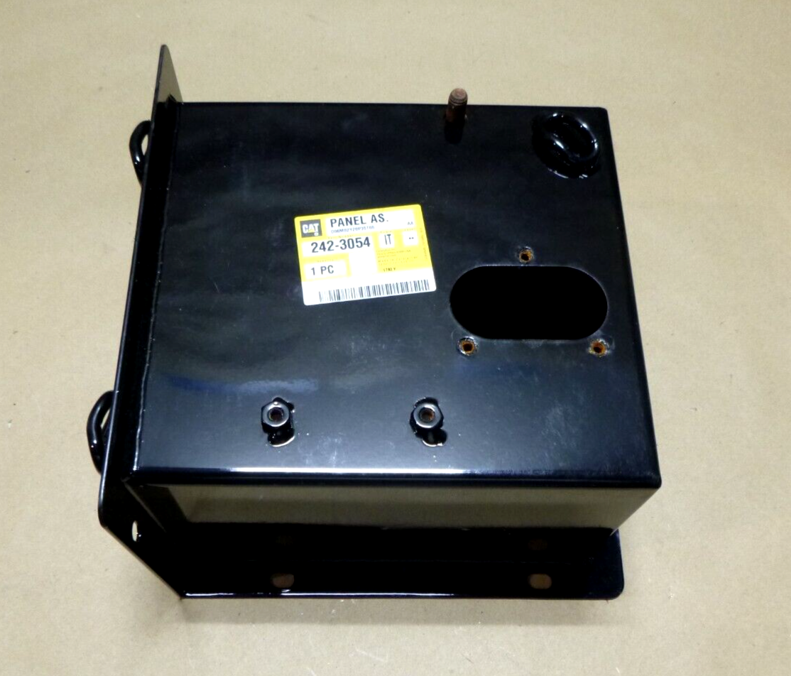 New Genuine Caterpillar Fuse Panel Junction Box 242-3054, 2423054 | Industrial Tractor Parts Supplier and Surplus Tractor Parts &amp; Accessories