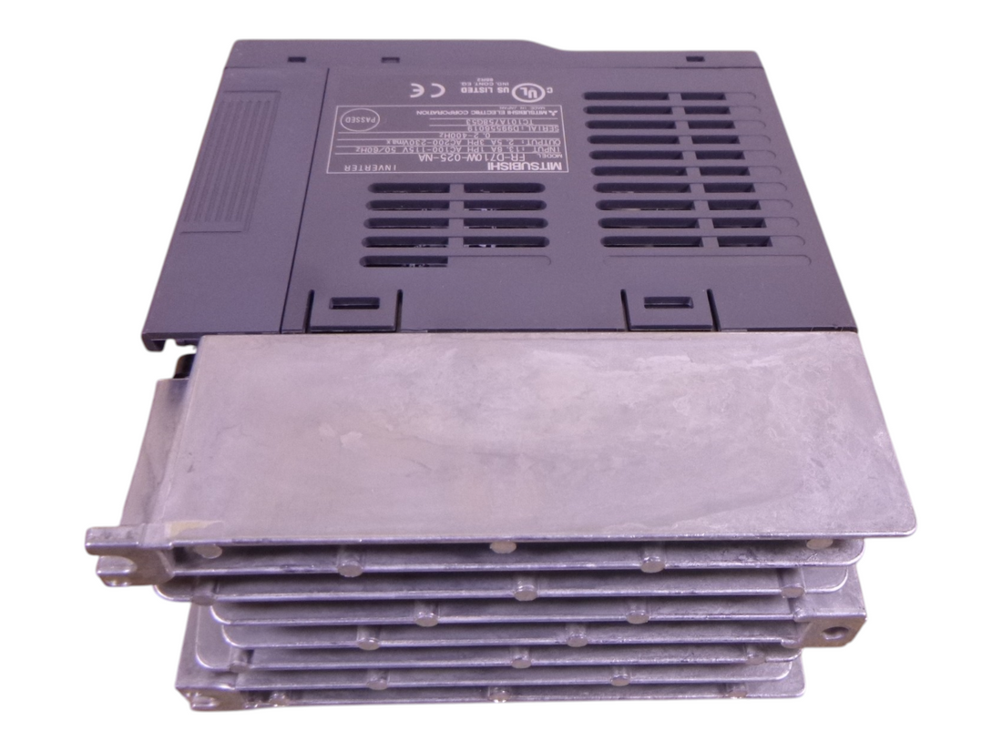 Mitsubishi FR-D710W-025-NA D700 Inverter Drive 1PH 115V Input 3PH 230V 2.5A Out | Electrical MRO Replacement Parts &amp; Components and Commercial Electrical Supplies Company